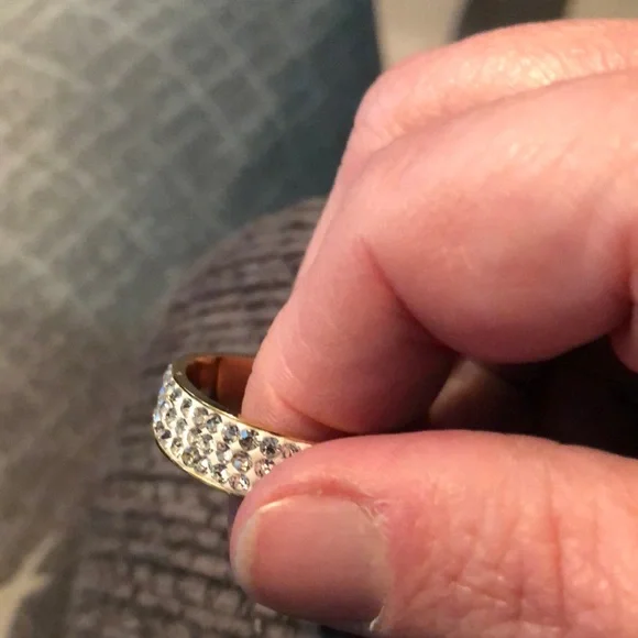 🏵Size 8 eternity band gold tone/clear crystal - Picture 3 of 3